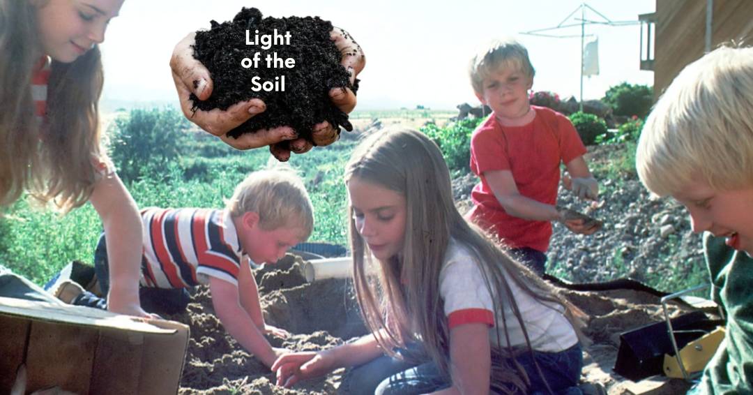 Family enjoying online Vermicomposting classes from Light of the Soil